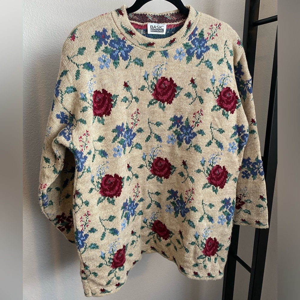 Vintage Basic Edition Floral Sweater Size Medium‎ Long Sleeves Beige Blue Maroon